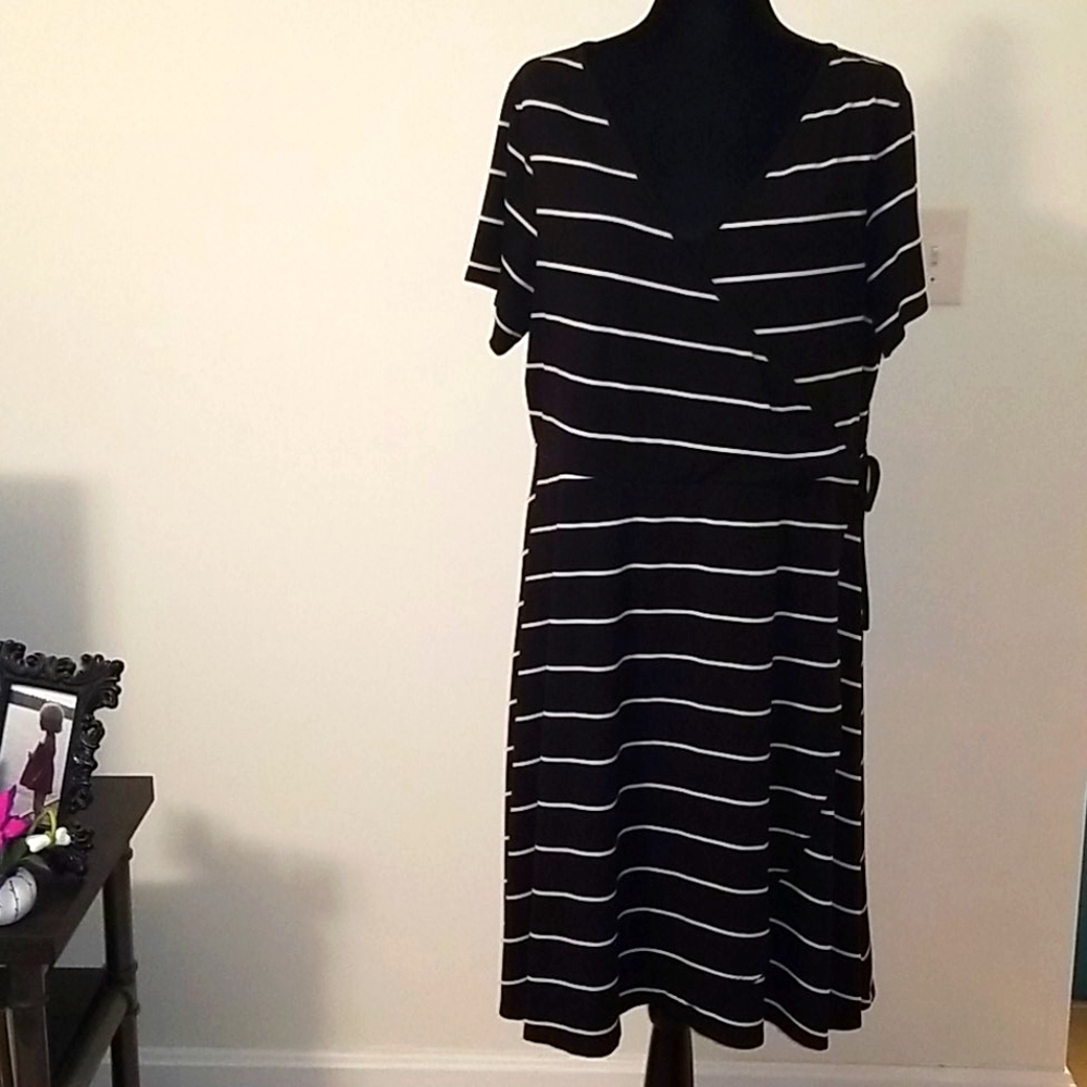 GUC Torrid Striped Faux Wrap Dress - size 3